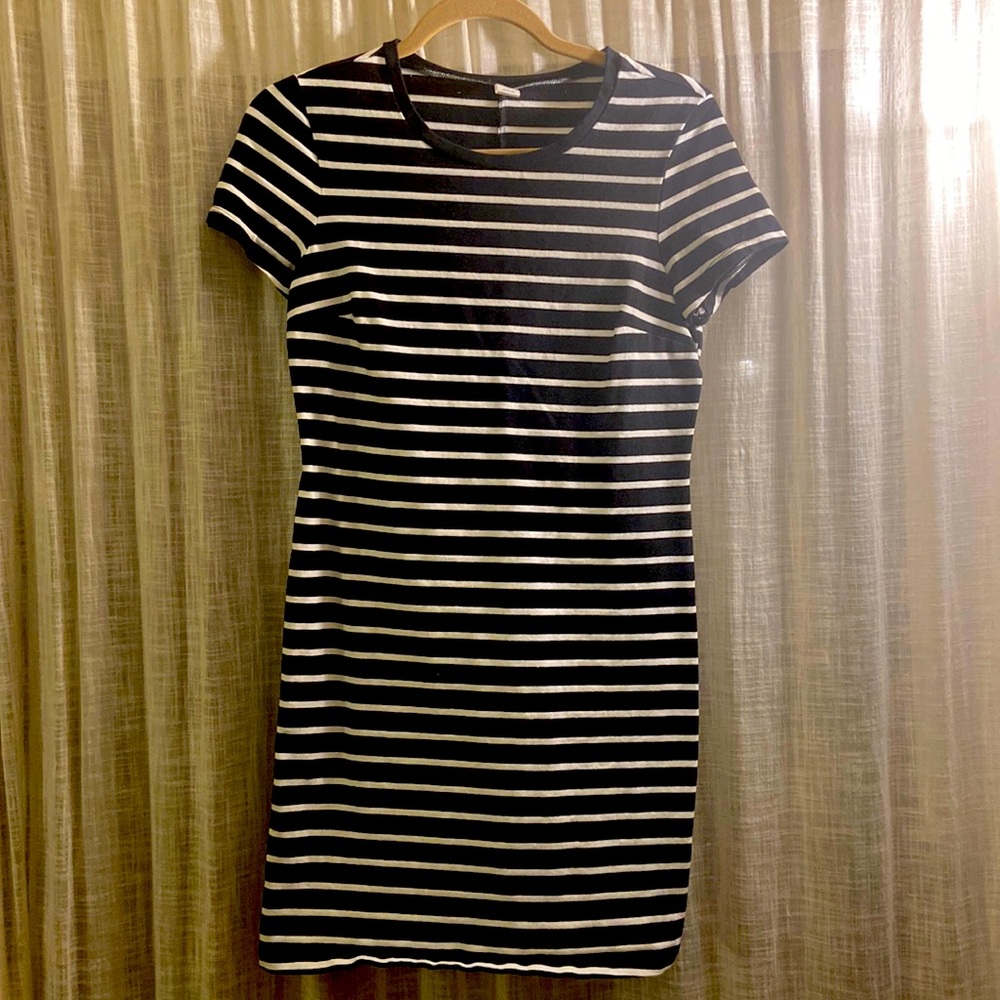 Old Navy | Black and White Striped Mini T-Shirt Dress | Medium